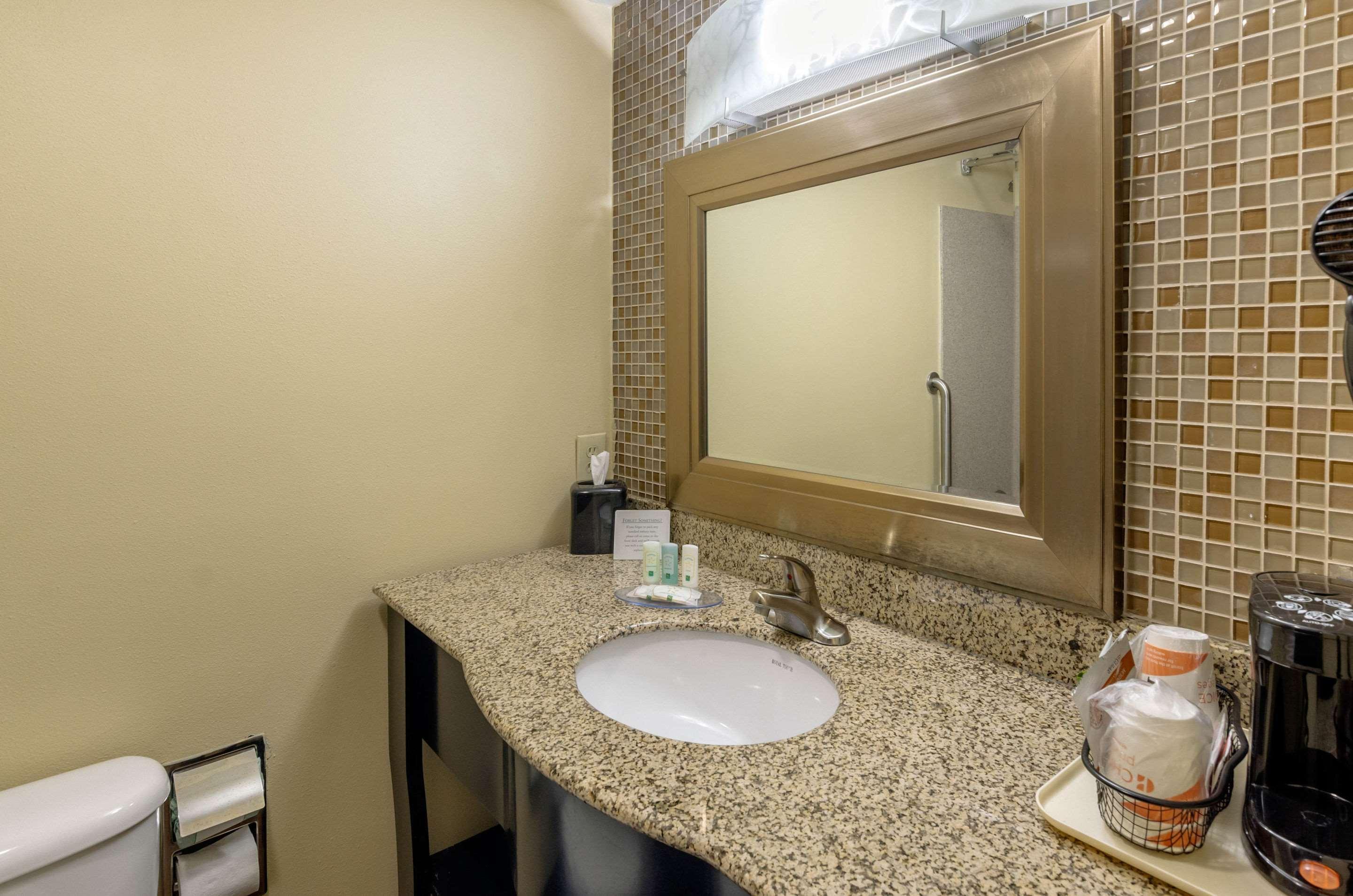 Quality Inn Covington Екстер'єр фото